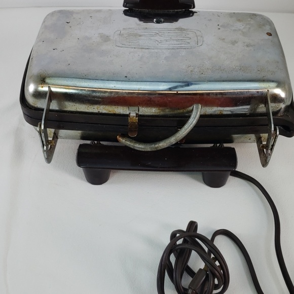 General Electric Kitchen Ge Automatic Grill And Waffle Baker Poshmark